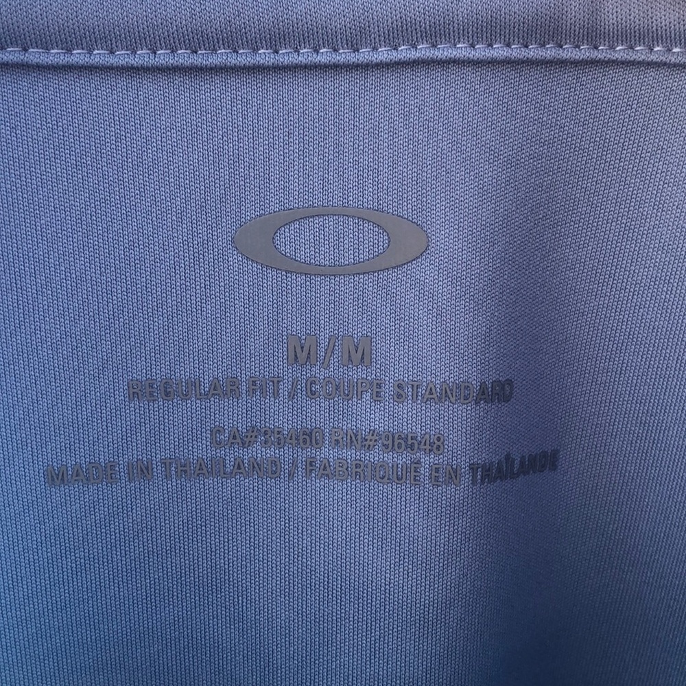 Men’s Oakley Golf Polo: Medium - Picture 3 of 4